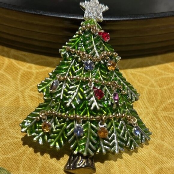 HOLIDAY🎄🎄AVON 2008 - 5th Annual Green Enamel Tree BROOCH - Picture 5 of 7